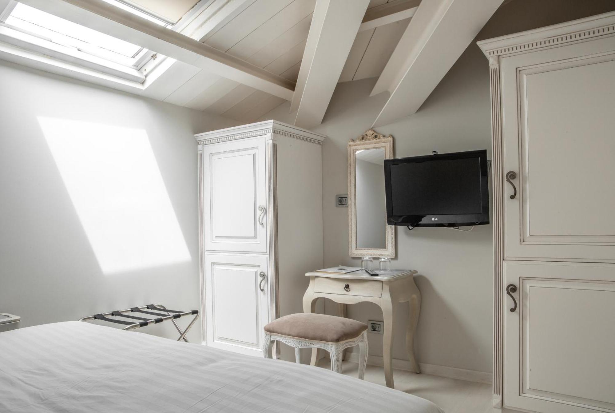 Micra Anglia Boutique Hotel & Spa Ándros Kültér fotó